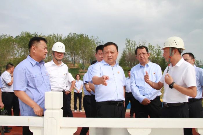 市城投集团召开“高质量项目推进年”暨项目建设观摩推进会